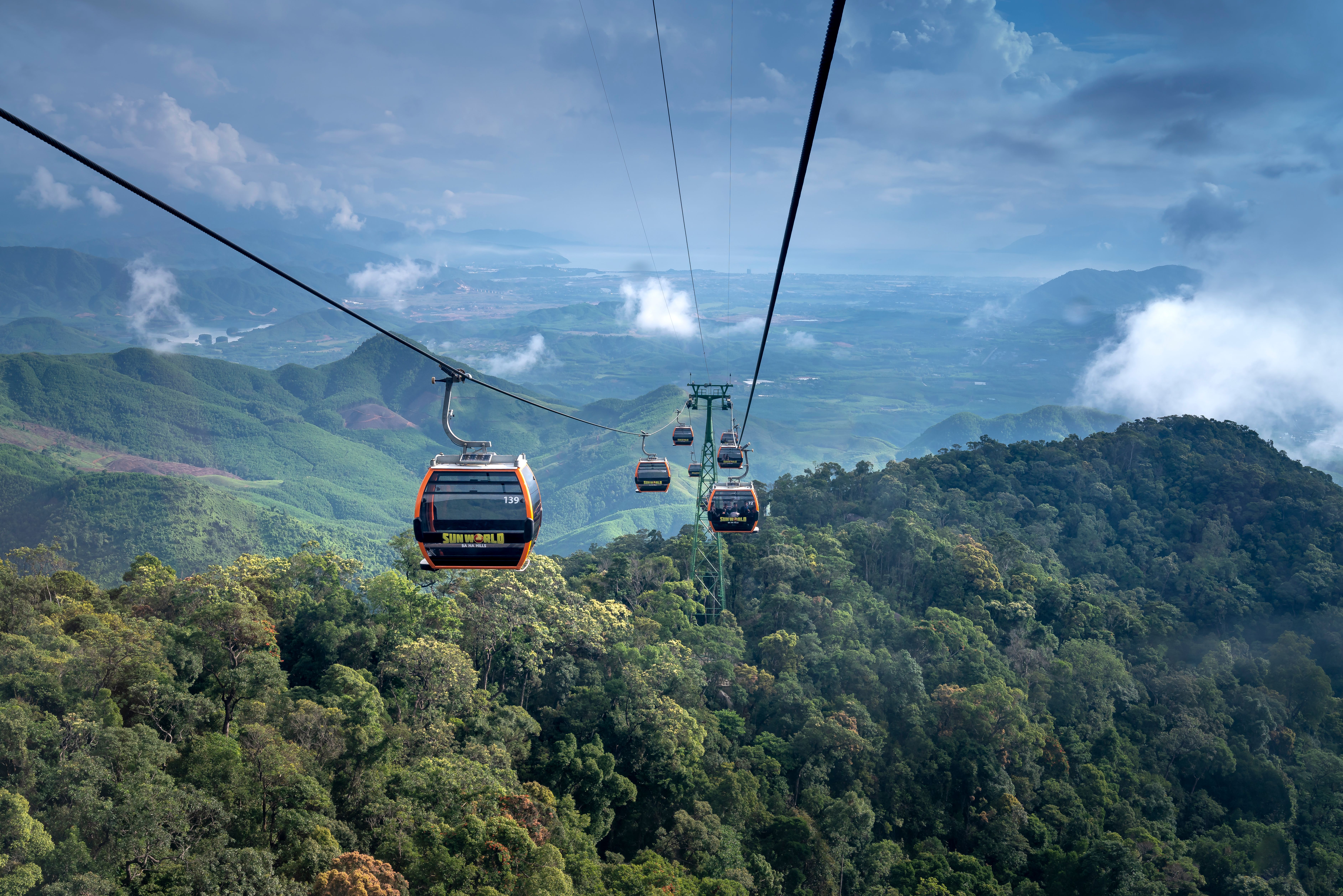 Fansipan cable car Sapa